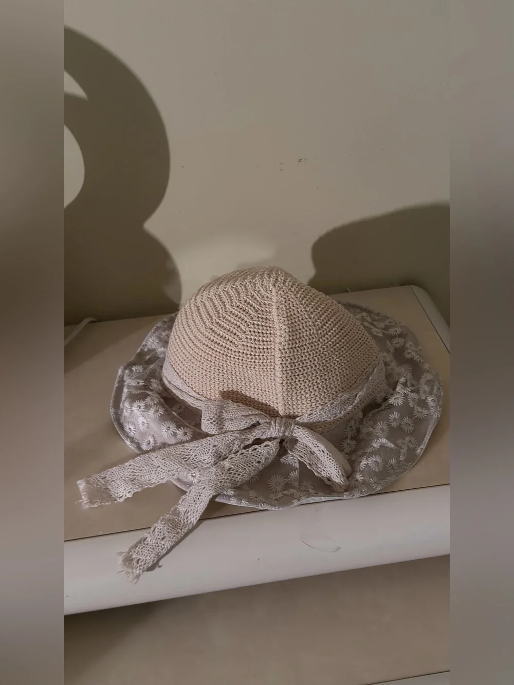 Beige Floral Lace Sun Hat with Brown Accent